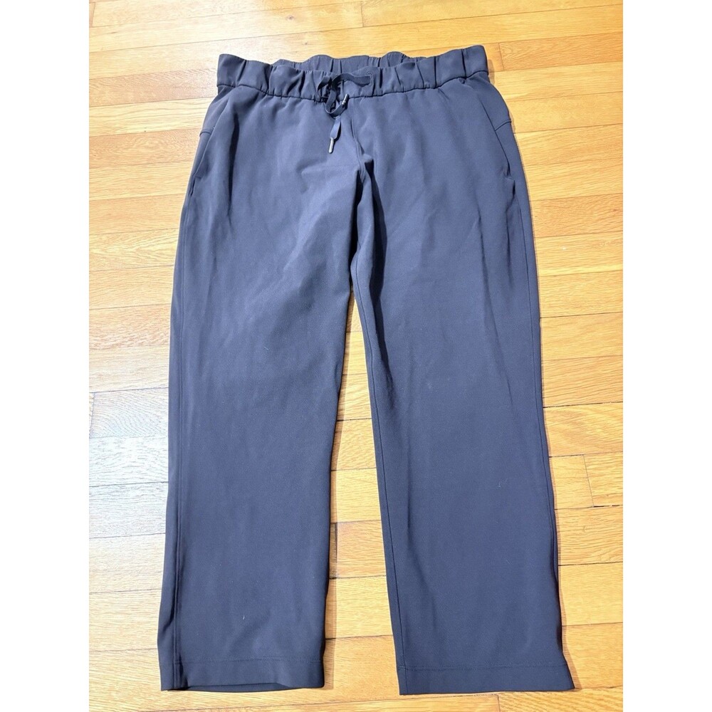 Lululemon Size 8 Straight Leg Pants 25" Black